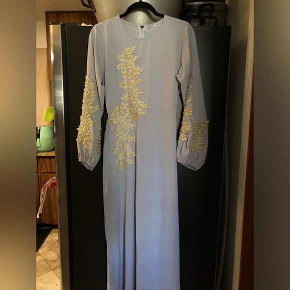 Second hand dresses! - Picture 2 of 6